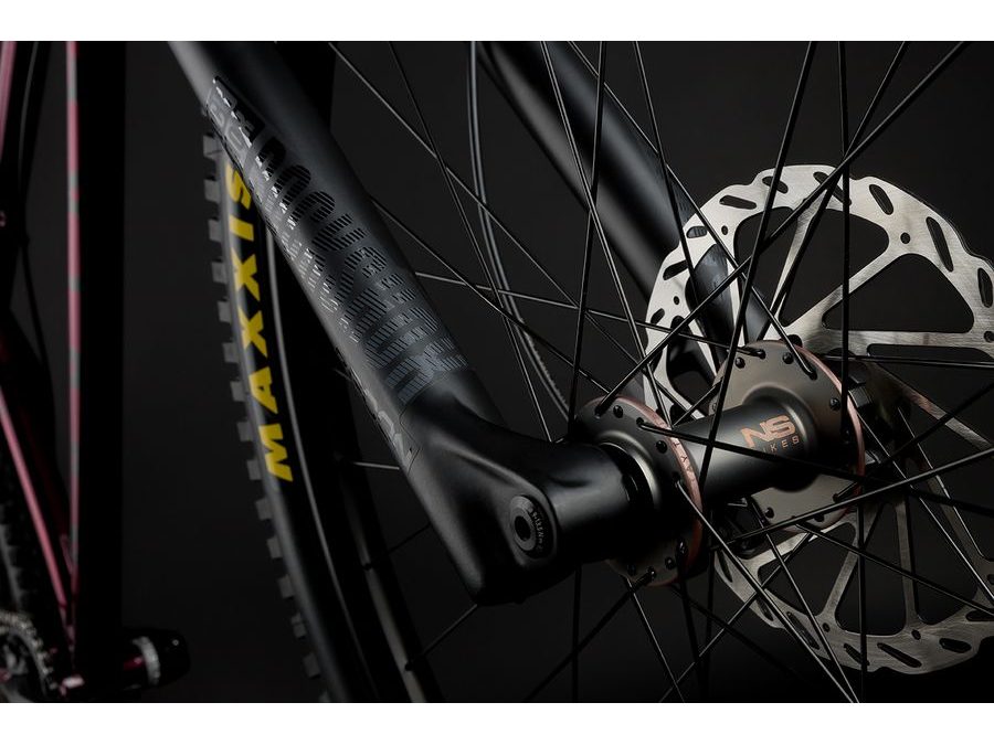 Pánské horské kolo NS Bikes ECCENTRIC CROMO 29 červená 2023