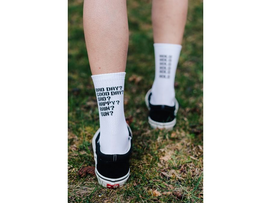 Dlouhé ponožky Kolo je Láska Bad day, bílá