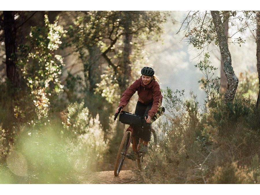 Gravel kolo GHOST Asket Advanced AL Red/Black