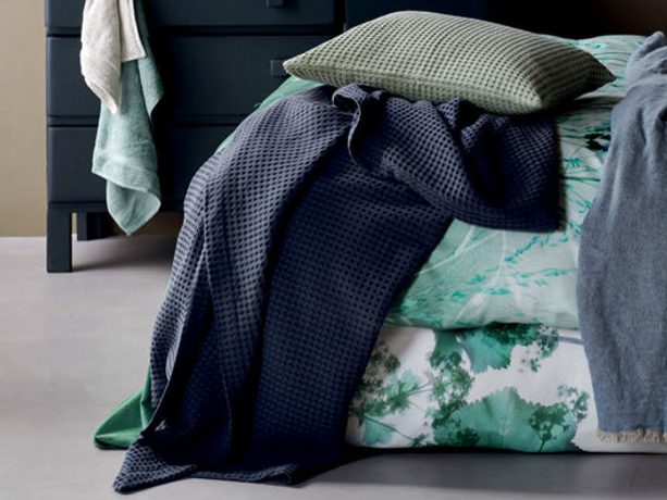 Vandyck Luxusný prehoz na posteľ Home Piqué waffle Nightblue