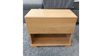 Noční stolek Eling dub průběžný - výstavný kus