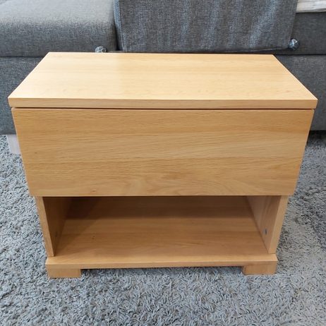 Noční stolek Eling dub průběžný - výstavný kus