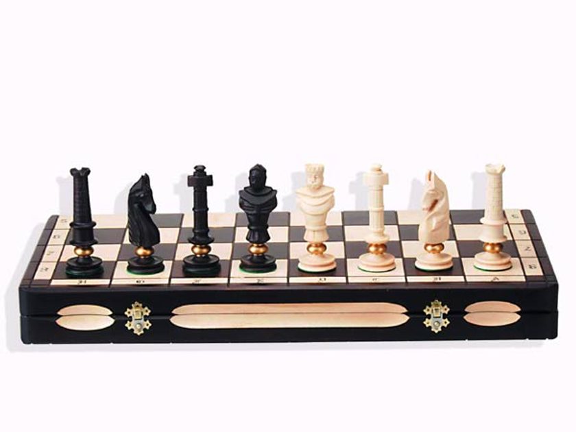 Šachy Royal | SVĚT-HER.CZ | Společenské deskové hry - Hrajte si!