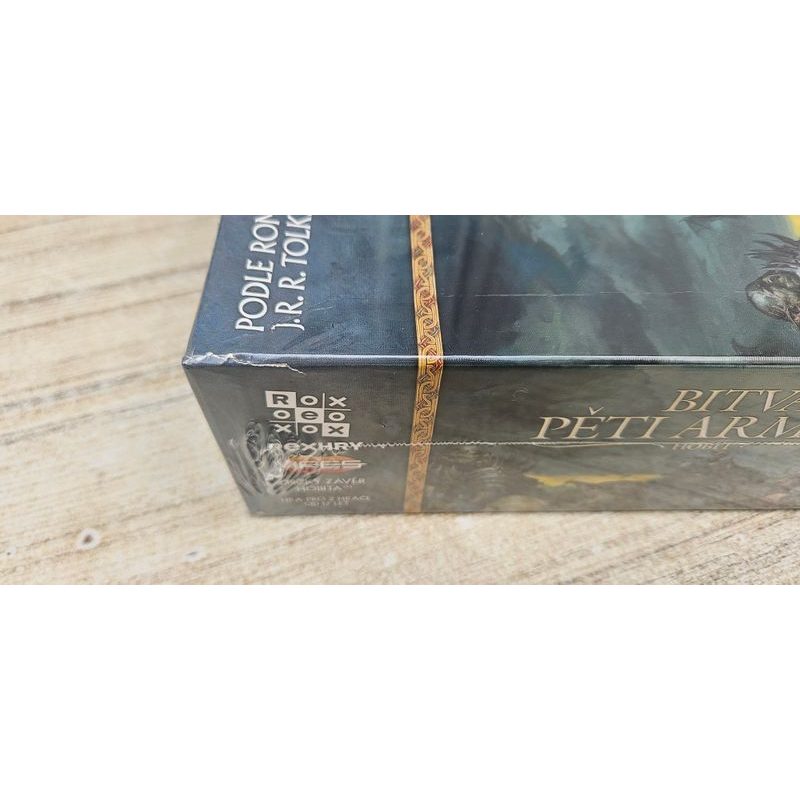 Bitva pěti armád (poškozený obal)