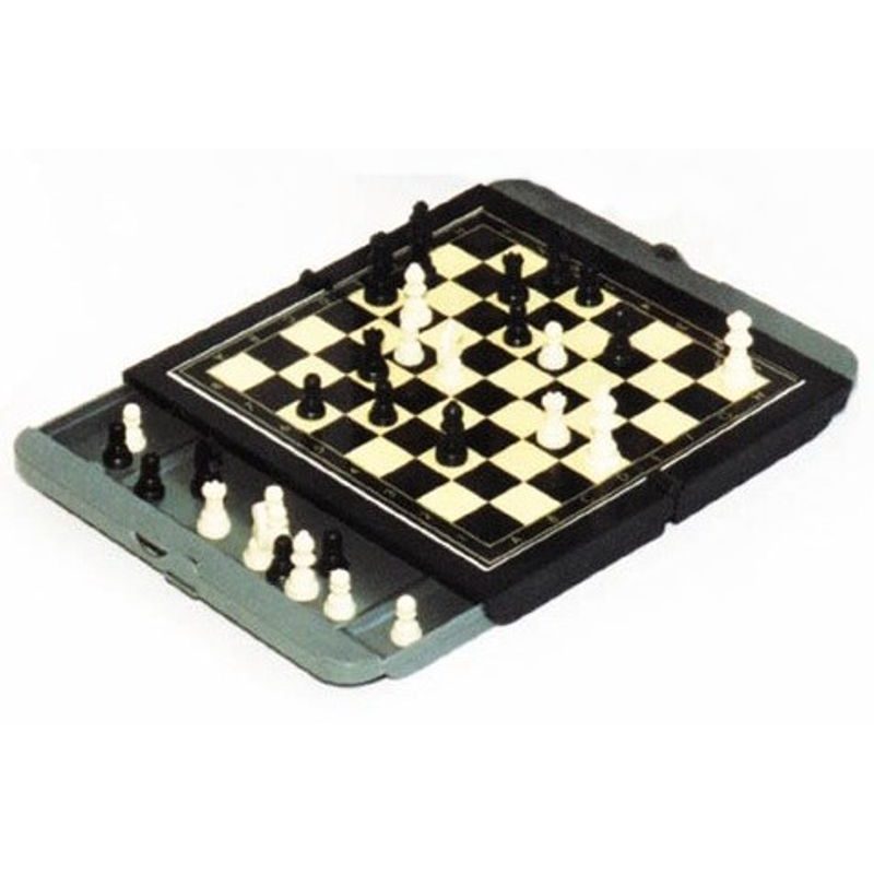 Šachy cestovní hra