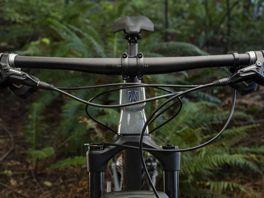 Trek X-Caliber 9 (šedá) 2019