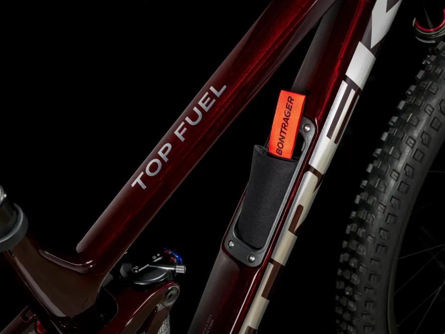 Trek Top Fuel 9.8 GX AXS (Carbon Red Smoke) P1