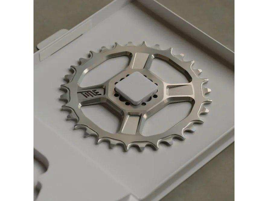 Převodník Title CR1 8-Bolt (T-Type) černá