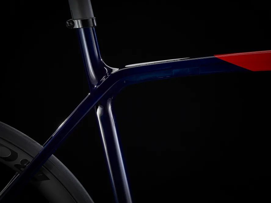 Trek Émonda SLR 6 eTap (Navy Carbon Smoke/Viper Red)