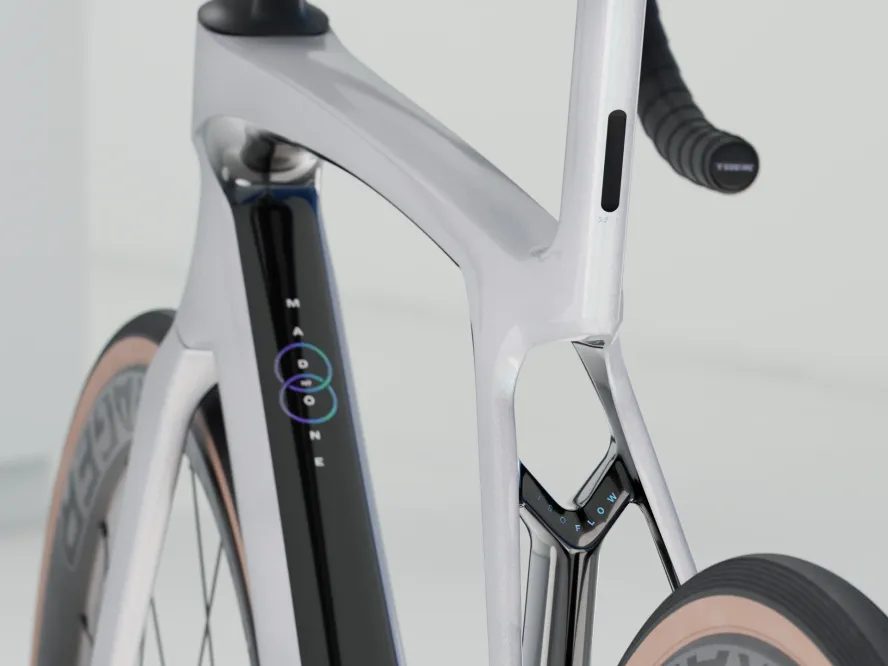 Trek Madone SL 6 gen 8 (White Prismatic)
