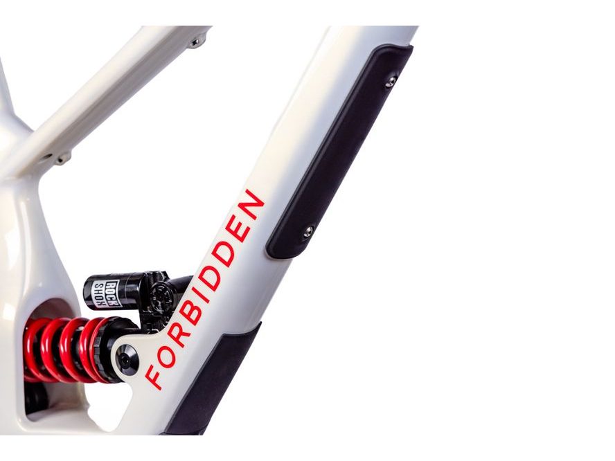 Rám Forbidden Supernought (White Noise)