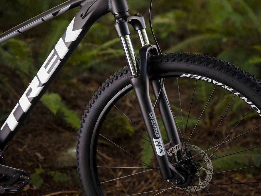 Trek Marlin 5 (černá) 2019