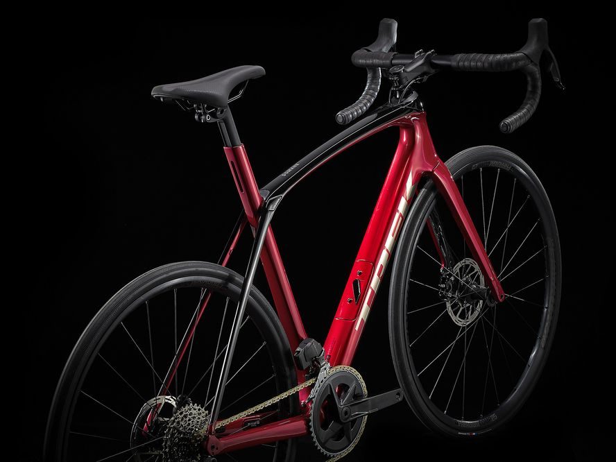 Trek Domane SL 6 eTap (Crimson/Trek Black) TEST BIKE