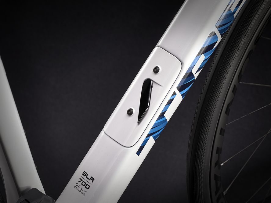 Trek Domane SLR 7 Etap (Trek White/Blue) Test bike