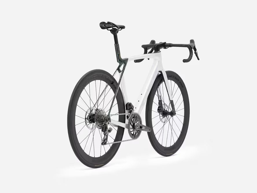 Trek Madone SL 6 AXS Gen 8 velikost L (Testování)