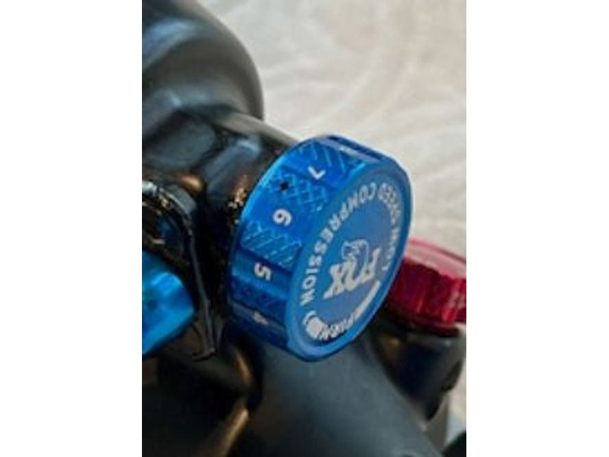 Ovladač komprese tlumiče FOX 2022 FLOAT X/DHX komplet