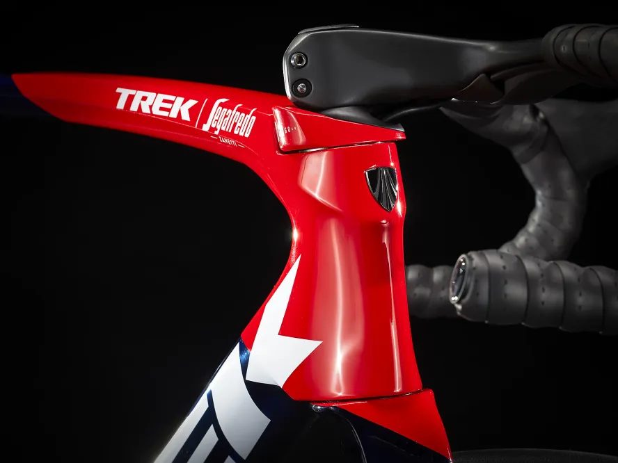 Trek Émonda SLR 6 eTap (Navy Carbon Smoke/Viper Red)