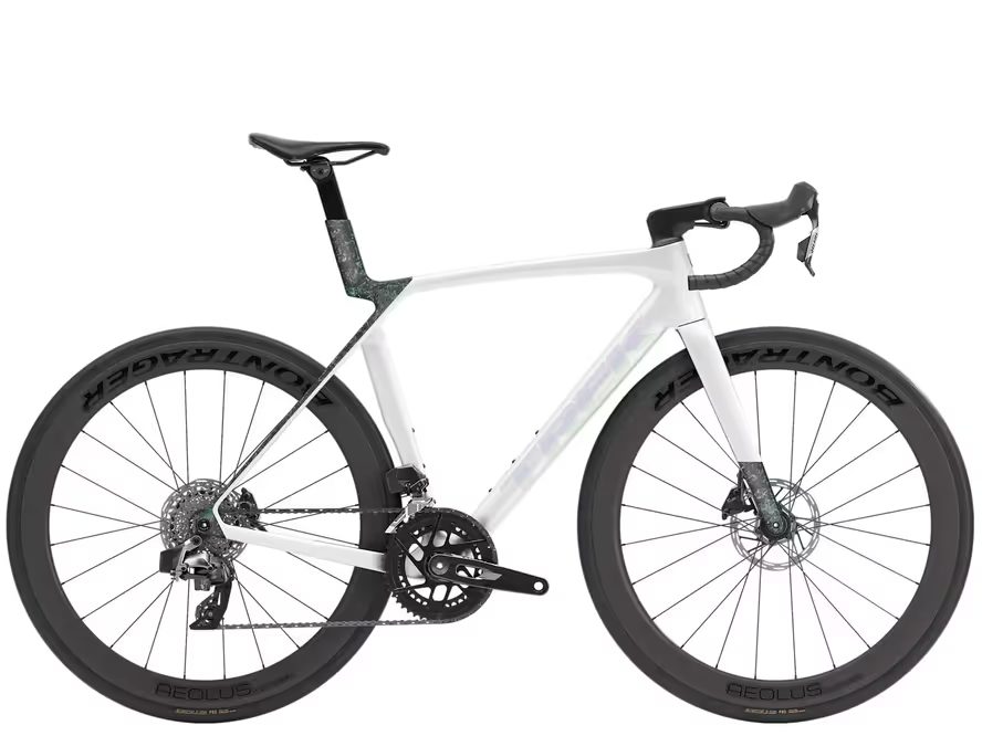 Trek Madone SL 6 AXS Gen 8 (Gloss Crystal White/Matte Deep Smoke) 2026