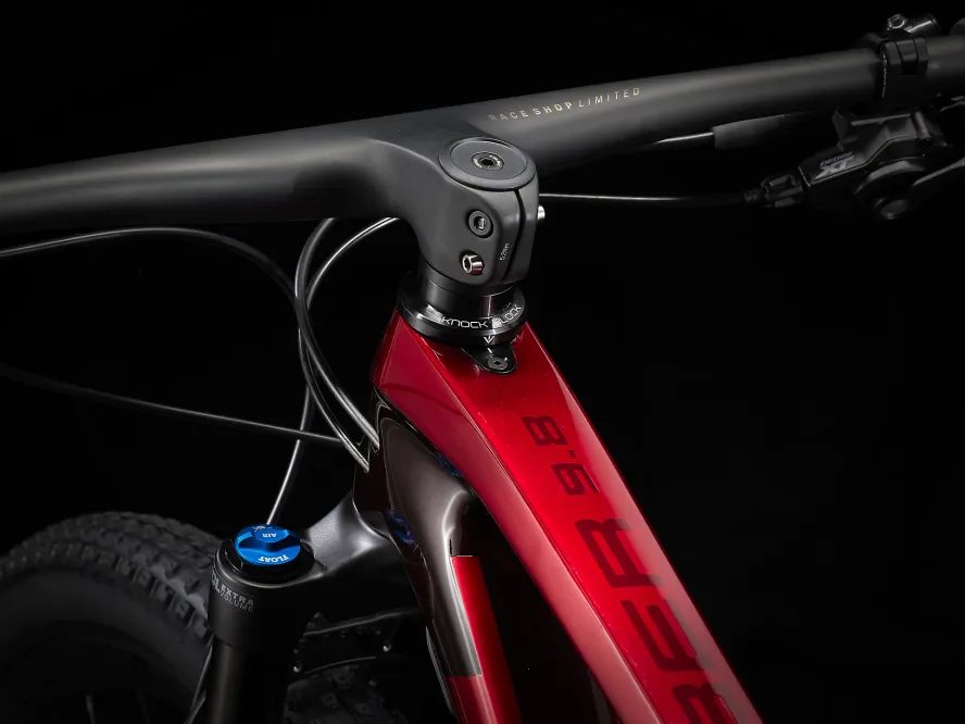 Trek Procaliber 9.8 (Carbon Red Smoke/Crimson)