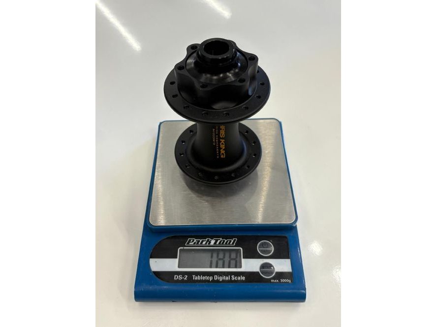 Náboj přední Chris King BOOST 6-BOLT (černá/zlatá)