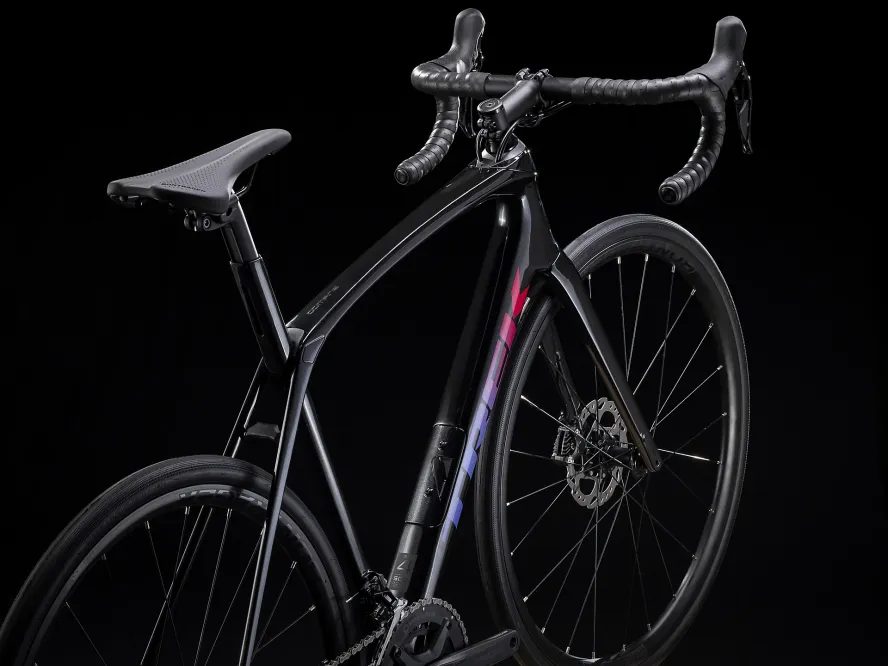 Trek Domane SL 4 (černá) 2020