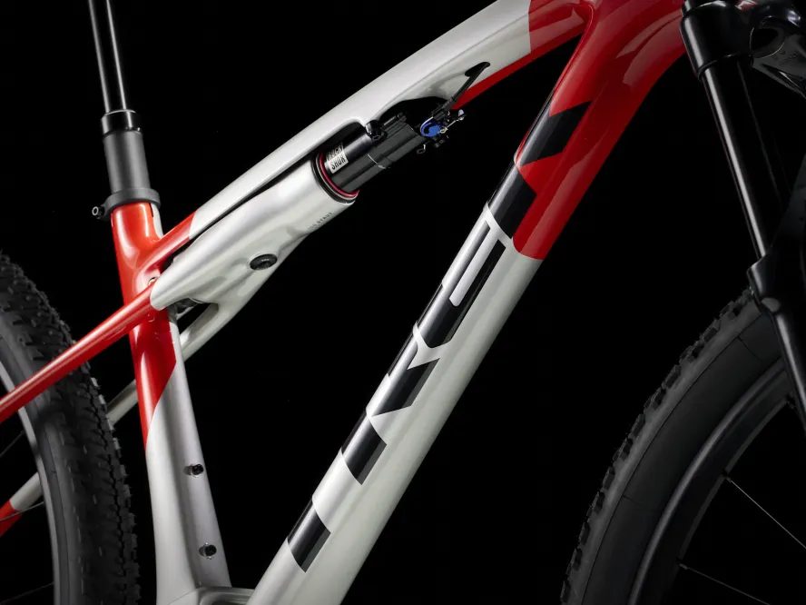 Trek Supercaliber 9.6 Gen 2 (Lunar Silver/Lava Red)