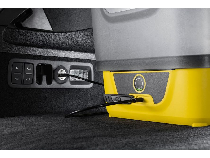 Mobilní tlaková myčka Kärcher OC 4