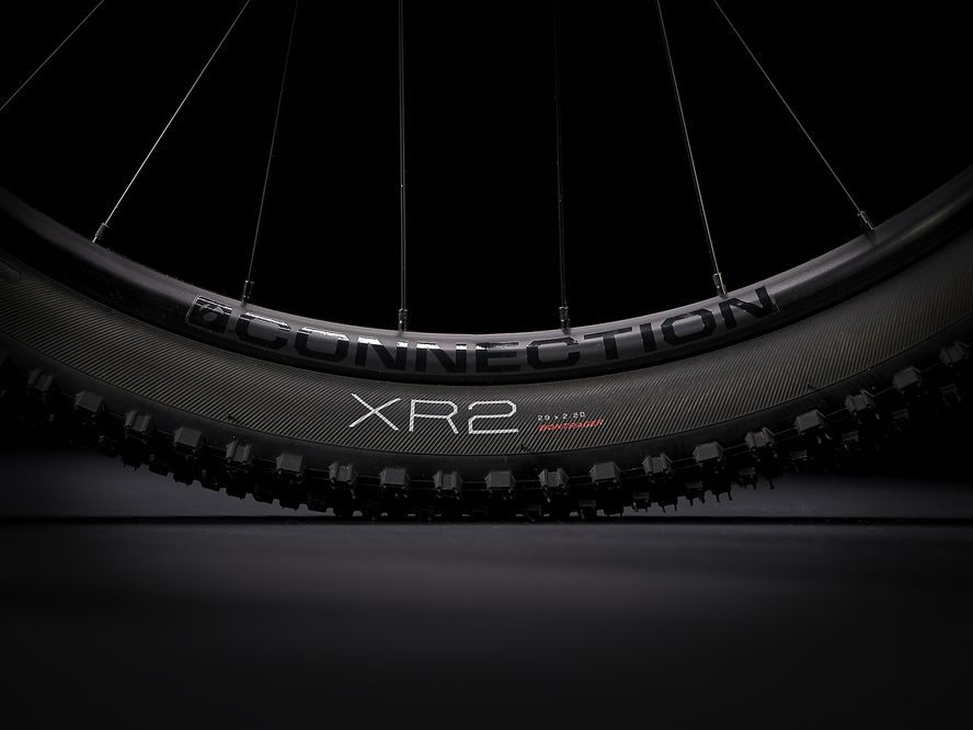 Trek Marlin 6 2021 (Radioactive Red/Trek Black)