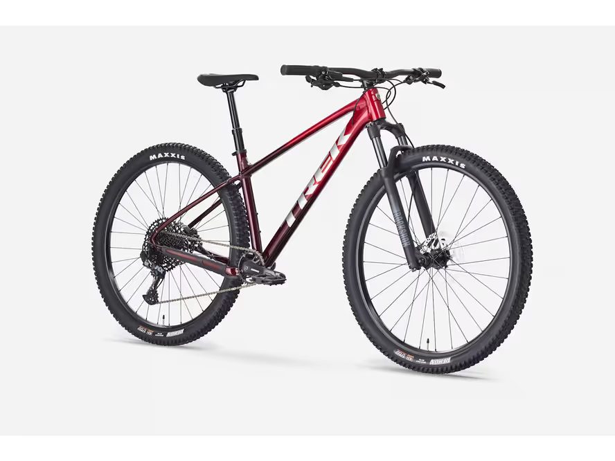 Trek Marlin 7 Gen 3 (Fury Red/Lithium Grey Fade)