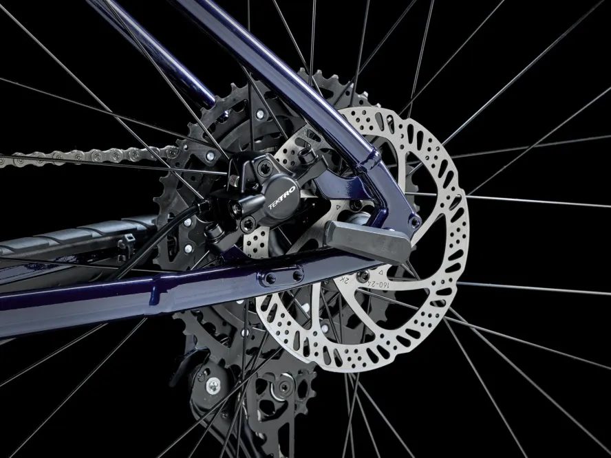 Trek Marlin 6 Gen 3 (Rage Red to Deep Dark Blue Fade)