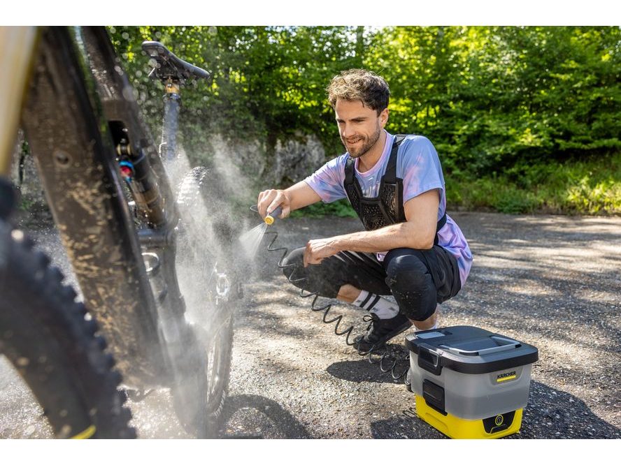 Mobilní tlaková myčka Kärcher OC 4