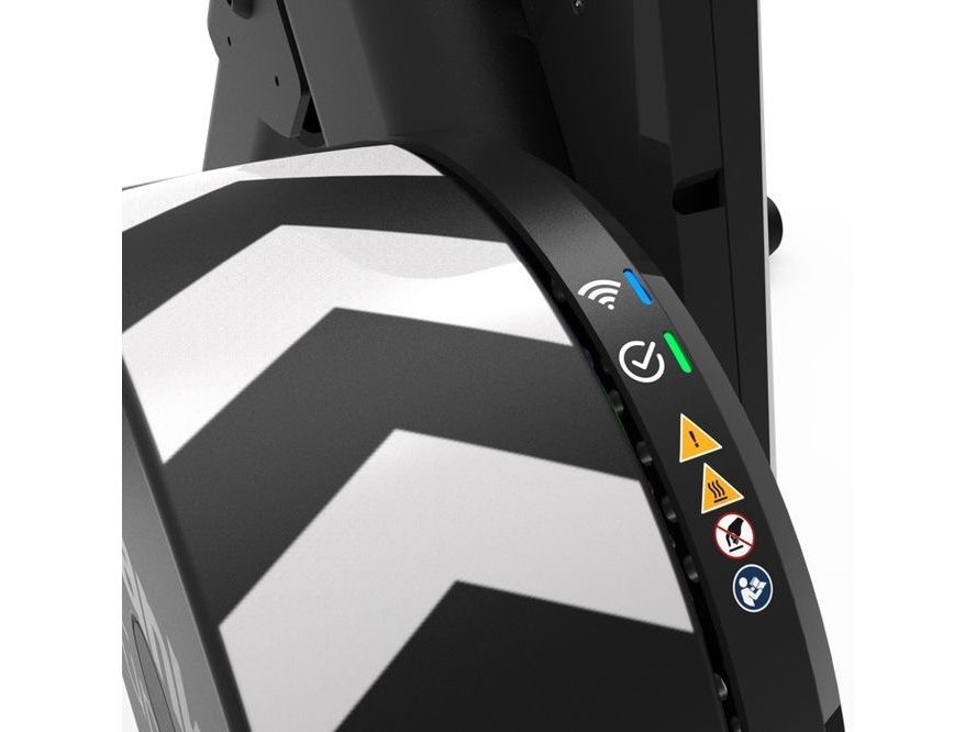 Trenažer Wahoo Kickr CORE 2 Zwift Cog and Click