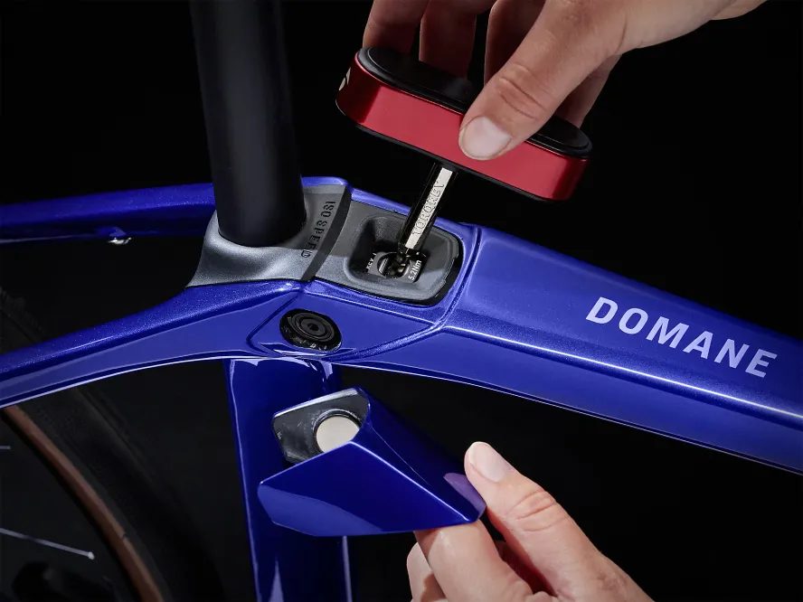 Trek Domane SL 6 (Hex Blue)