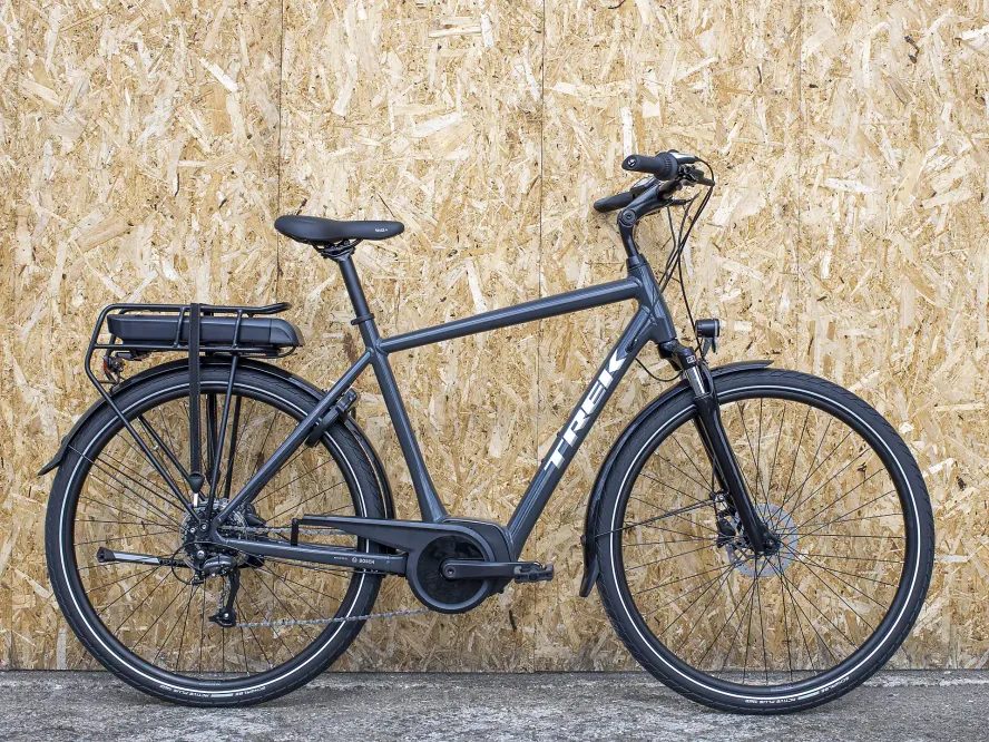 Trek Verve+ 1 (šedá) 2020