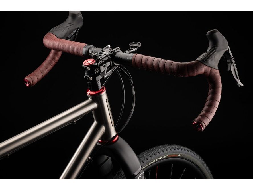 Hlavové složení Cane Creek Hellbender 70 IS41/IS52 (CHROMA RED)