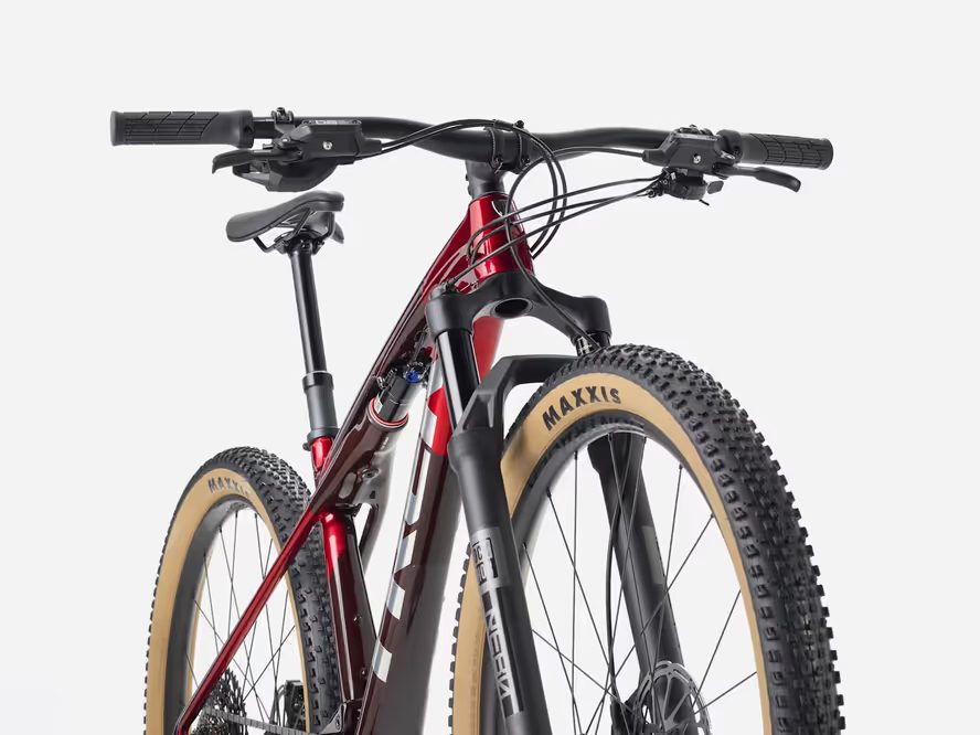 Trek Supercaliber SL 9.6 Gen 2 (Fury Red/Carbon Red Smoke)