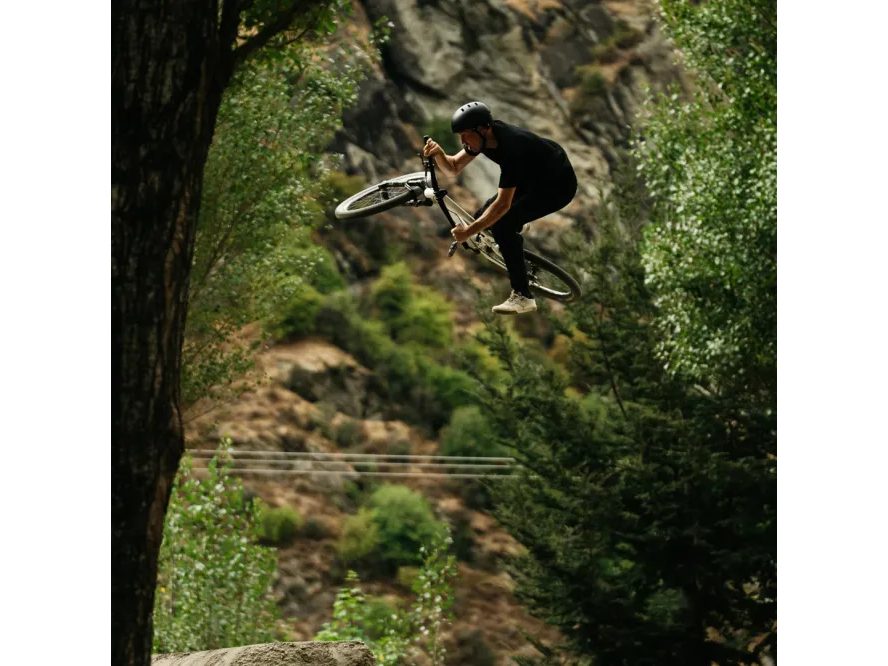 Triko Signature (černá)