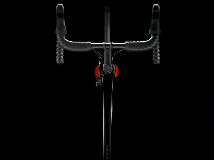 Trek Madone SL 6 disc (červená/černá) 2020