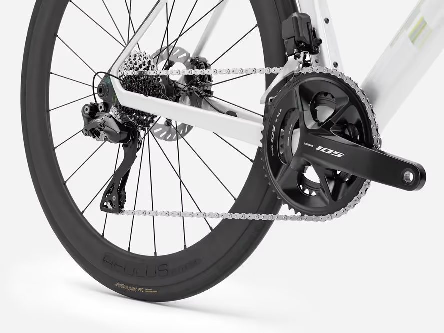 Trek Madone SL 6 gen 8 (Gloss Crystal White/Matte Deep Smoke)