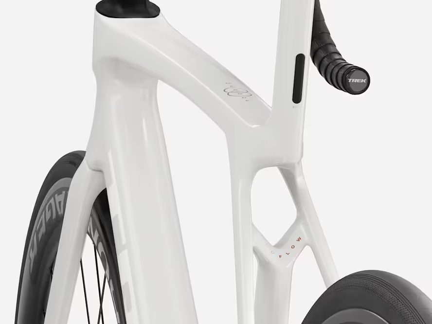 Trek Madone SL 6 AXS Gen 8 (Era White)