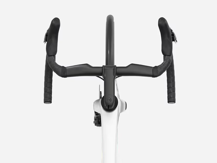 Trek Madone SL 7 Gen 8 (Gloss Crystal White/Matte Deep Smoke)