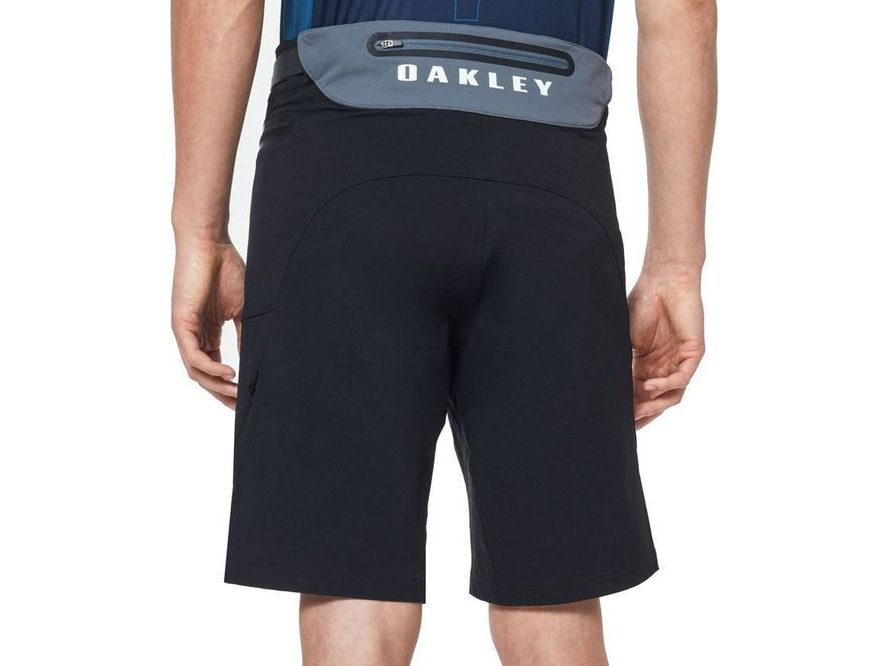 Šortky Oakley MTB Trail Shorts (blackout)