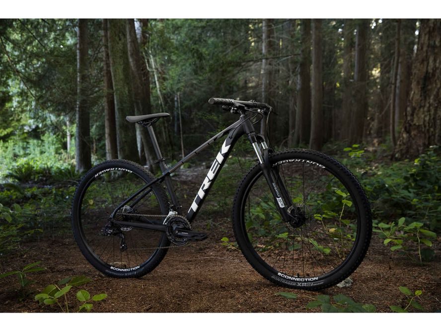 Trek Marlin 5 (černá) 2019