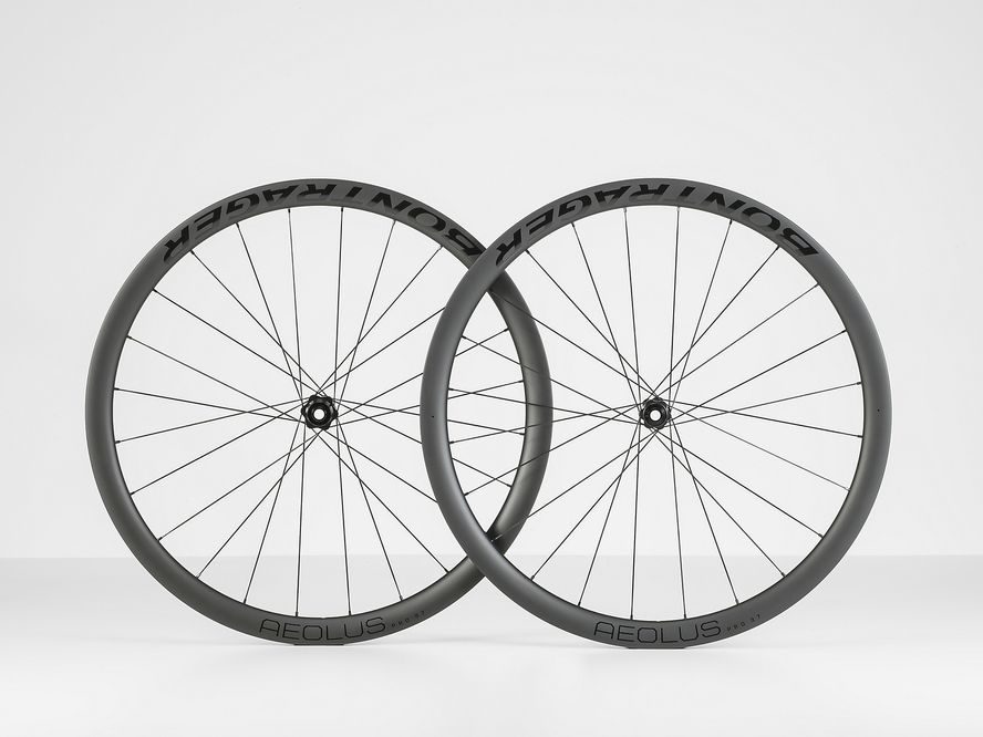 Zapletená kola Bontrager Aeolus Pro 37 TLR Disc