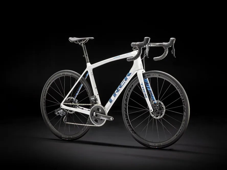 Trek Émonda SLR 7 disc Etap (bílá/modrá) P1