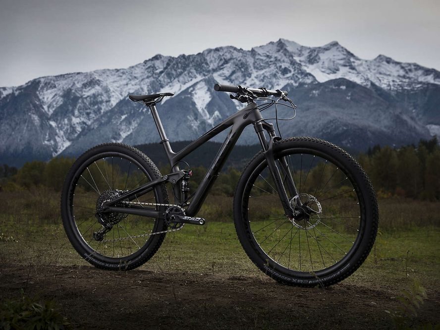 Trek Top Fuel 9.8 SL (černá) 2019