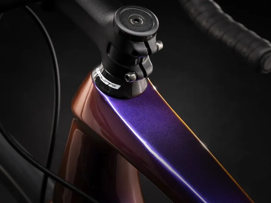 Trek Émonda SLR 7 disc Etap (purpurová/antracit) P1