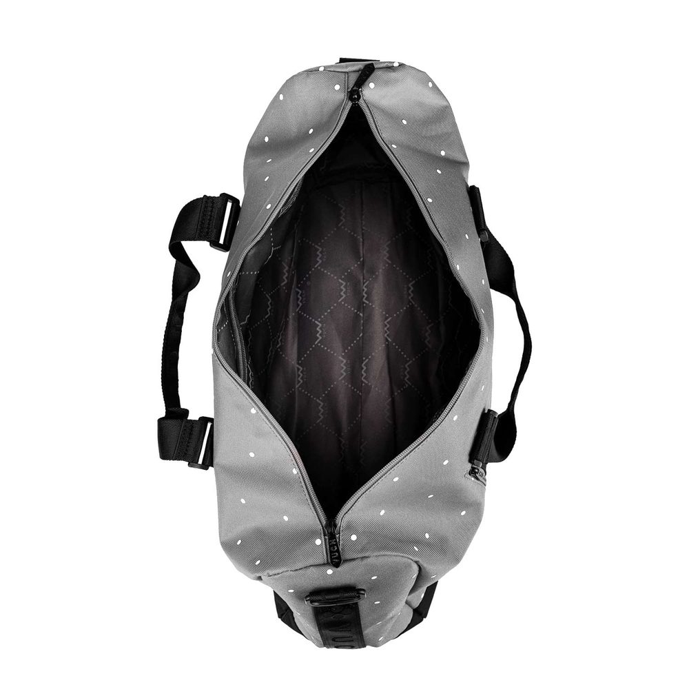 VUCH Fatima Grey.

Hlavné zapínanie na zips
3 vonkajšie vrecká na zips
Veľké vnútorné vrecko na zips
Pripínací popruh cez rameno s nastaviteľnou dĺžkou
 CESTOVNÉ TAŠKY 
„Zháňaš spoločníčku, s ktorou budeš tvoriť neoddeliteľnú dvojku pri cestovaní?