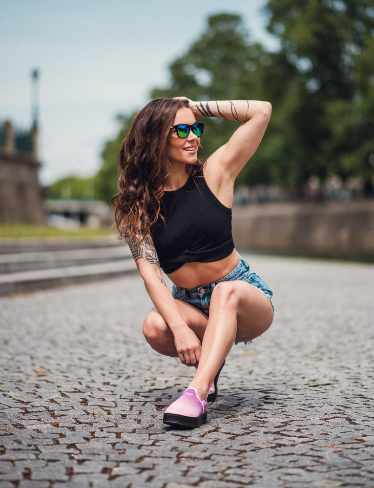 VUCH Seraphyn Violet - 36.

Každodenná voľnočasová obuv bez šnurovania
Vnútorná vložka topánky vytvorená pomocou AI
Dve vyšívané logá – jedno veľké v línii na bočnom diele a plné malé na priehlavku topánky
Pružný úplet, vďaka ktorému topánky pekne držia na nohách
Polštárkový golierik okolo päty zaručí pohodlie po celý deň
 OBUV
Vuch topánky sú originalita, čo šliape.