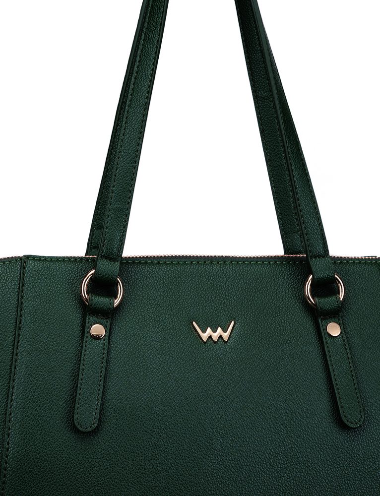 VUCH Carmela Dark Green.

veľká kabelka s pevným dnom
hlavné zapínanie na zips
dlhé, mäkké popruhy na rameno
 Veľké kabelky
Bohužiaľ, nie sme v Rokforte a nemáme k dispozícii Hermioninu čarovnú kabelku, do ktorej by sa zmestil aj stan.